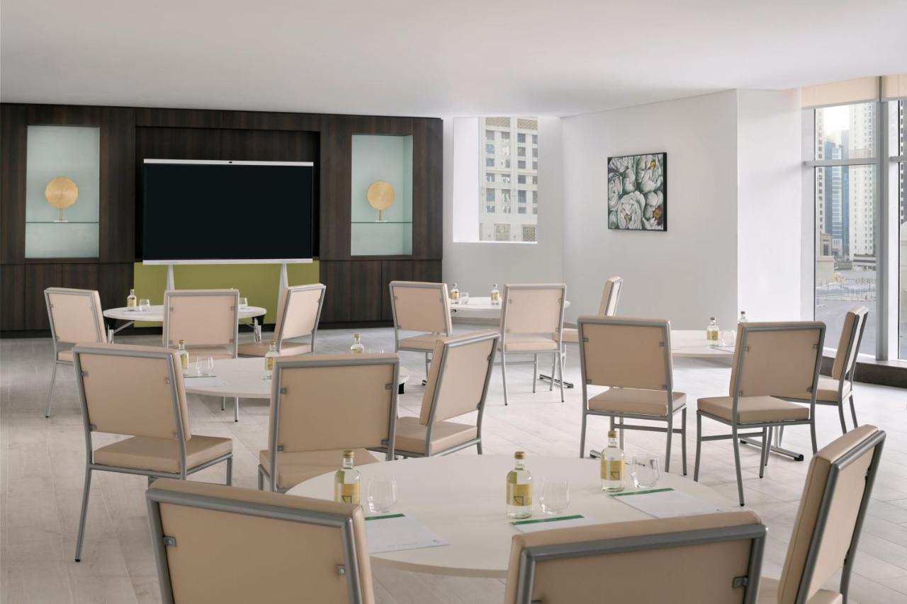 Element By Westin West Bay Doha Hotel Bagian luar foto The 3D rendering of a meeting room